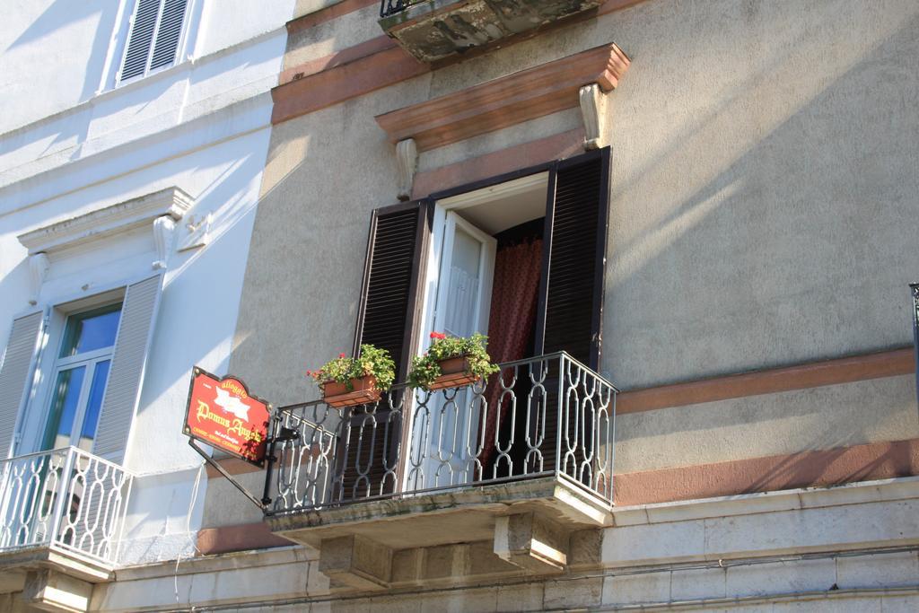 Domus Angela B&B Трани Экстерьер фото