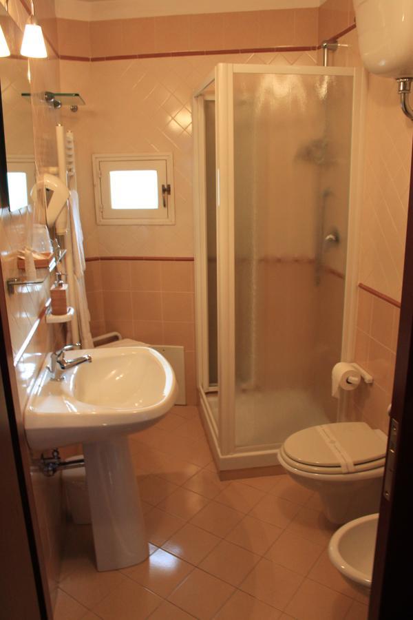Domus Angela B&B Трани Экстерьер фото